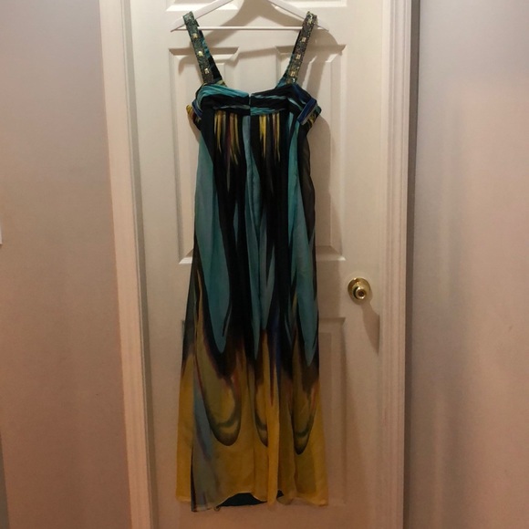 Beautiful evening gown - Picture 2 of 7